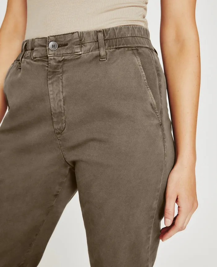 AG Jeans Pants Women Caden Jogger SULFUR ARMORY GREEN AG Jeans Pants Women Caden Jogger SULFUR ARMORY GREEN