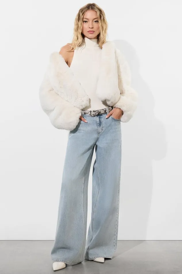 Alice Olivia Rowe Faux Fur Bomber Off White Women Outerwear
