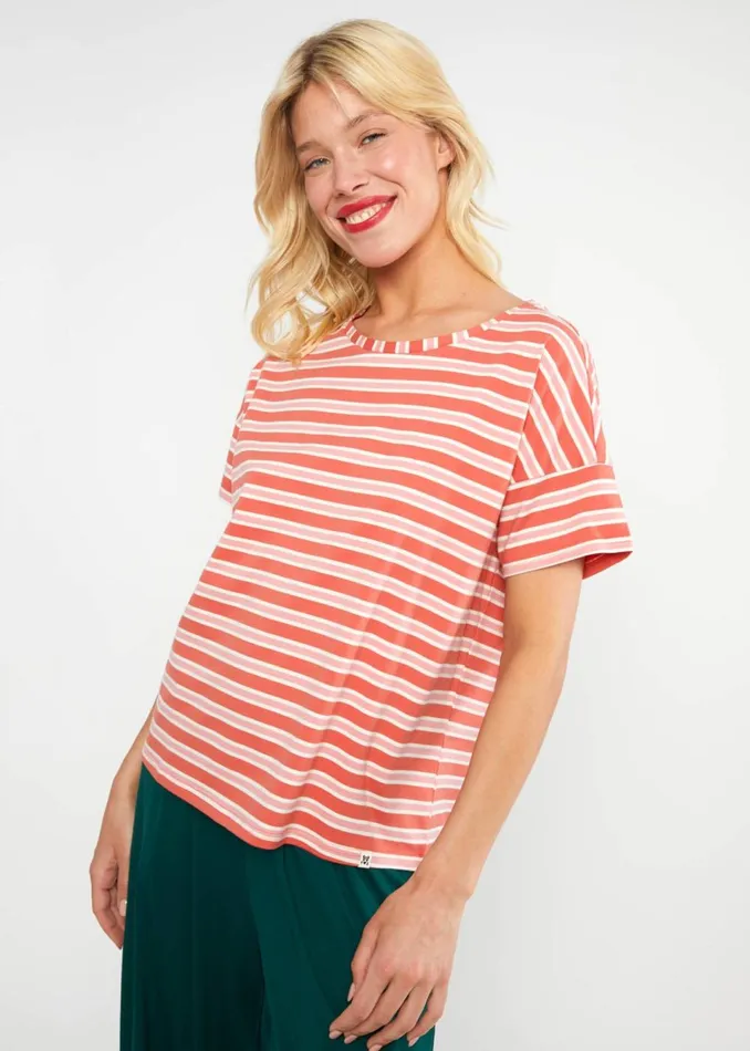 Blutsgeschwister TShirt The Generous One Red Women Tops