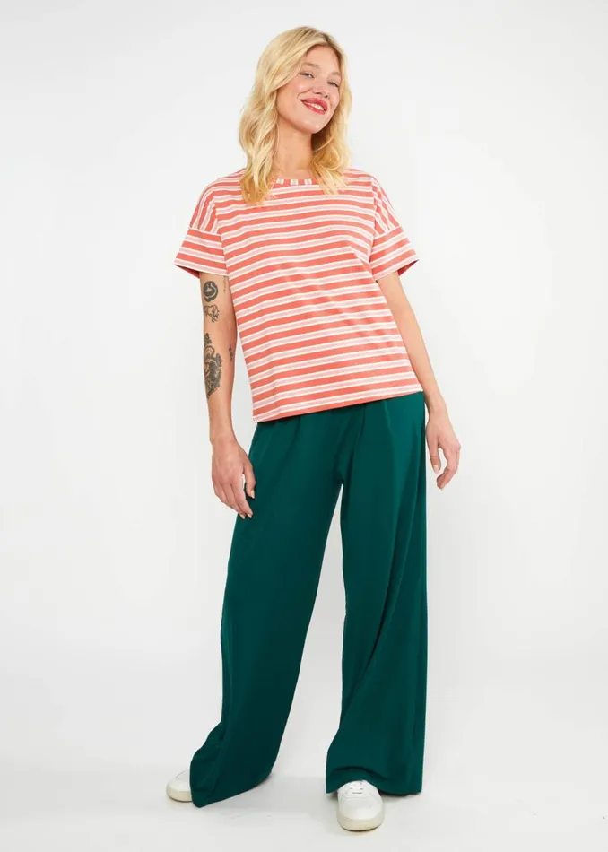 Blutsgeschwister TShirt The Generous One Red Women Tops