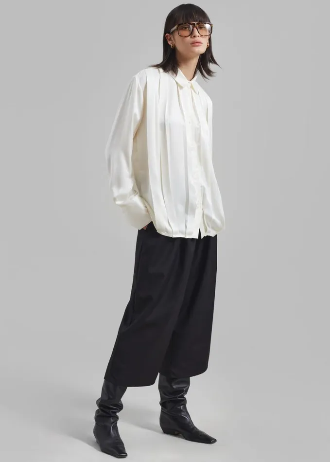 Clothing Women The Frankie Shop Elliana Front Pleated Blouse 8211 Cream
