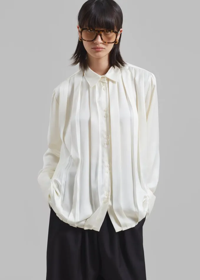 Clothing Women The Frankie Shop Elliana Front Pleated Blouse 8211 Cream