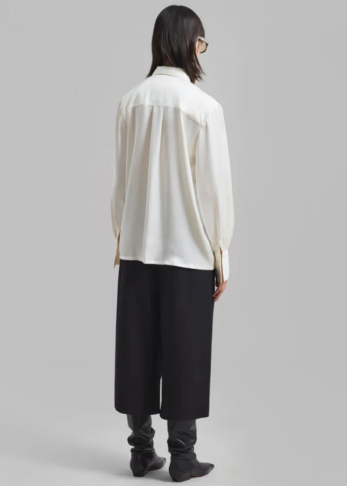 Clothing Women The Frankie Shop Elliana Front Pleated Blouse 8211 Cream
