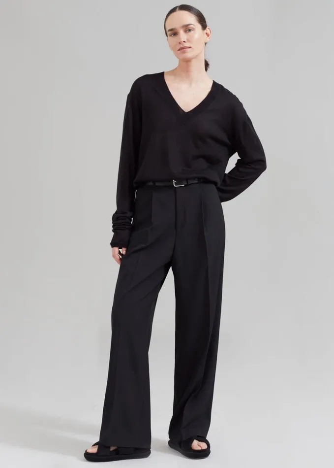 Clothing Women The Frankie Shop Juro VNeck Knit 8211 Black