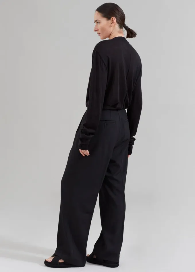 Clothing Women The Frankie Shop Juro VNeck Knit 8211 Black