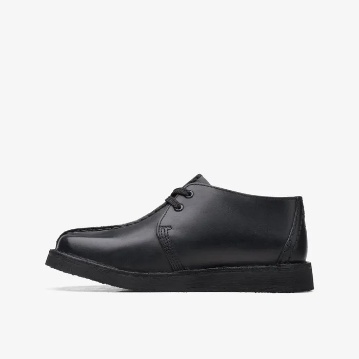 Desert Trek Older Black Leather Kids Clarks Originals