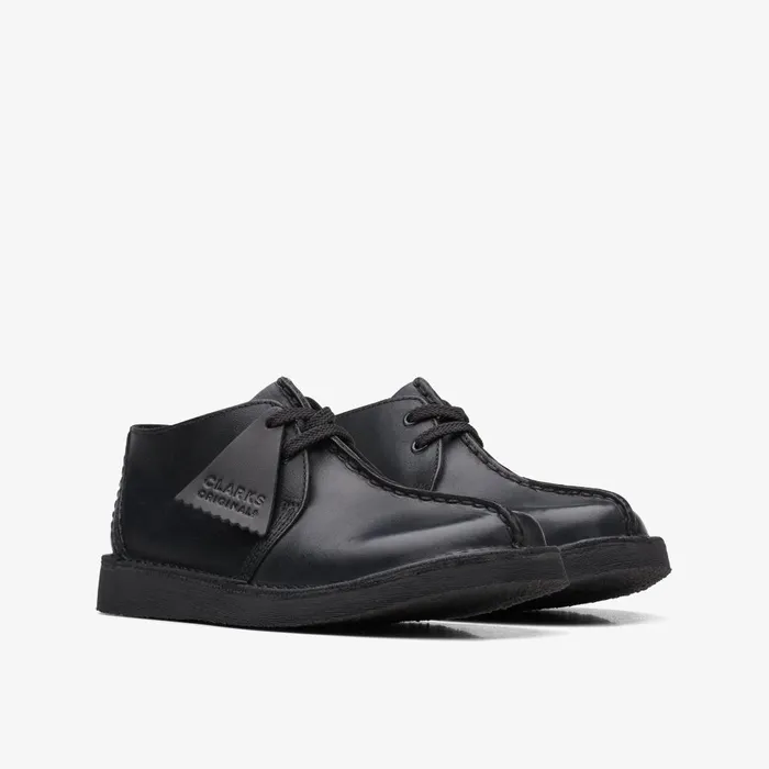 Desert Trek Older Black Leather Kids Clarks Originals