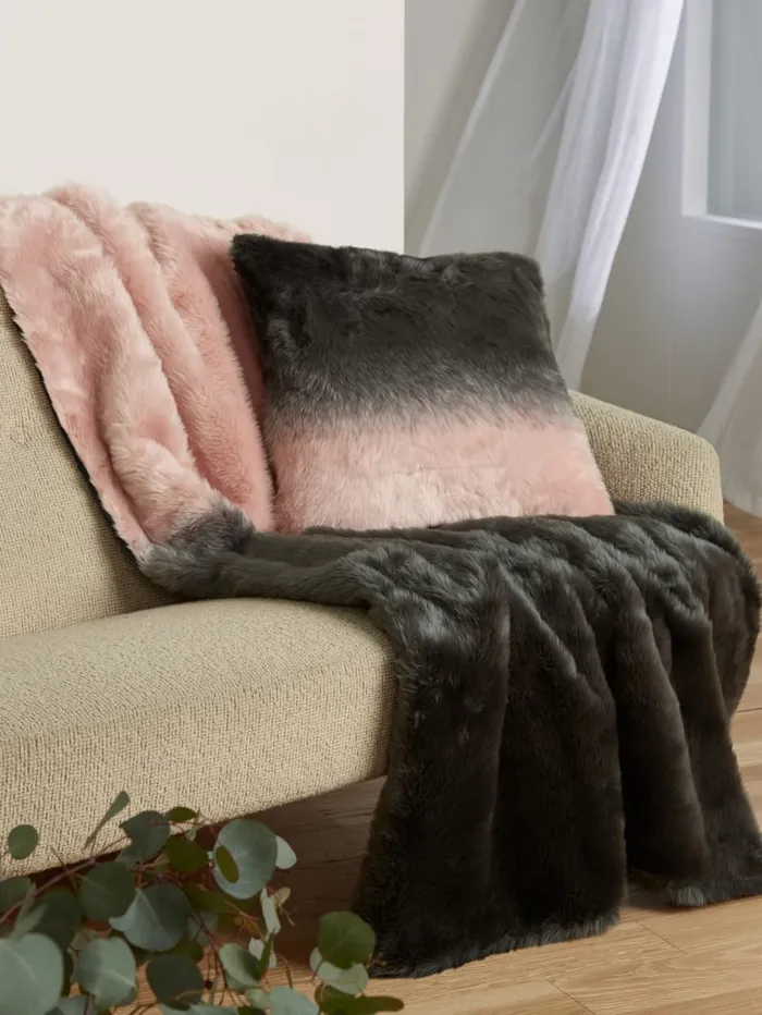 GUESS Home FauxFur Pillow Pink 8211 Women