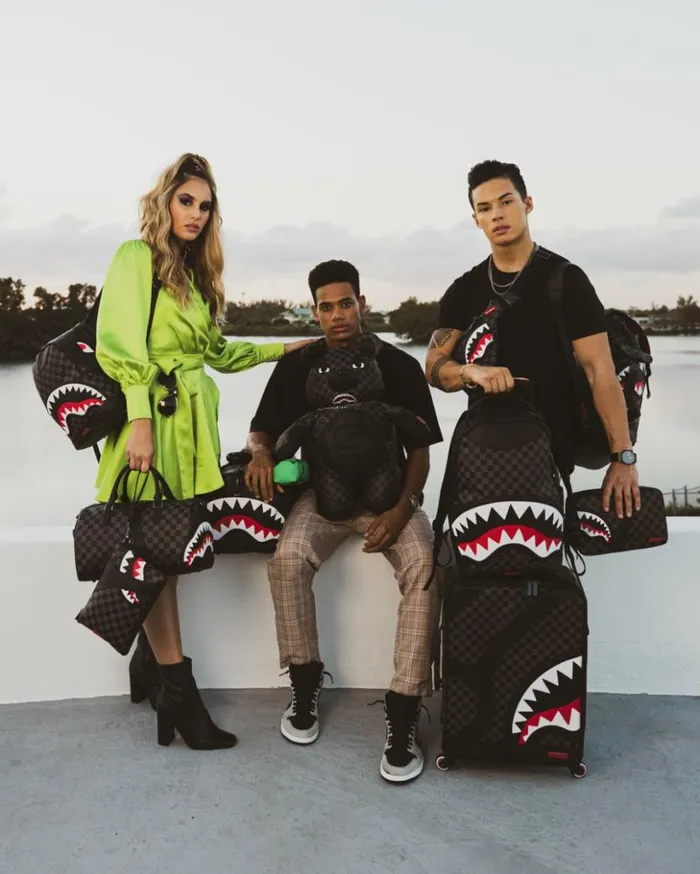 HENNY AIIR TO THE THRONE CROSSOVER CLUTCH Bags SPRAYGROUND