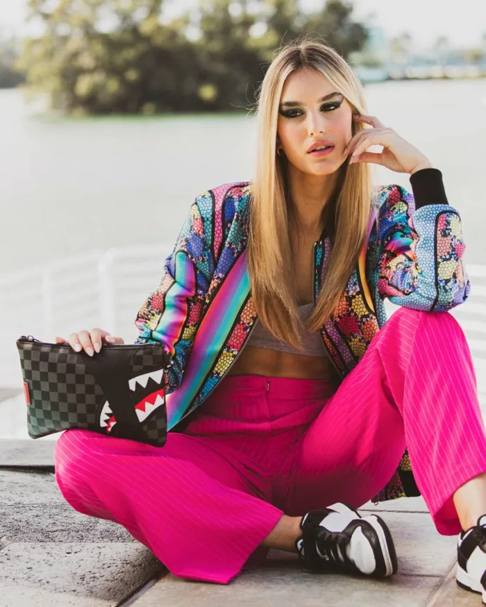 HENNY AIIR TO THE THRONE CROSSOVER CLUTCH Bags SPRAYGROUND