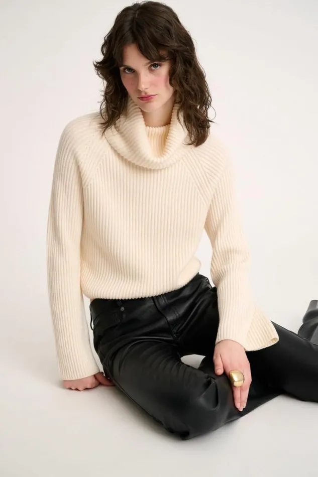 Luisa Spagnoli Knitwear Magnus 8211 RibKnit Turtleneck Pullover Cream 8211 Women Luisa Spagnoli Knitwear Magnus 8211 RibKnit Turtleneck Pullover Cream 8211 Women