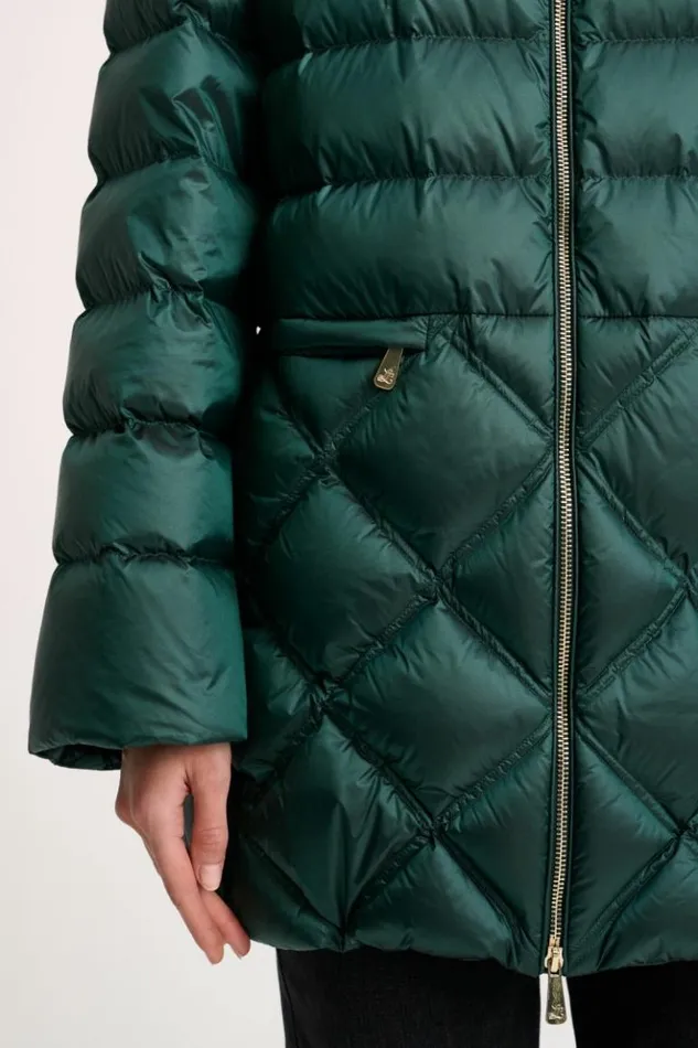 Luisa Spagnoli Outerwear Stato 8211 Hooded Puffer 8211 Fashion Show 8211 Women Luisa Spagnoli Outerwear Stato 8211 Hooded Puffer 8211 Fashion Show 8211 Women