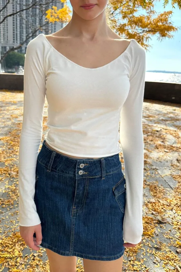Mayson VNeck Top White Women Brandy Melville Tops