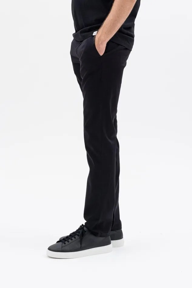 Men Aros Slim Light Stretch Chino Black Norse Projects Trousers