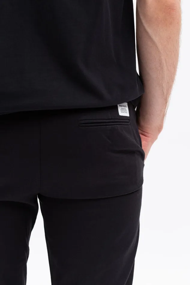 Men Aros Slim Light Stretch Chino Black Norse Projects Trousers