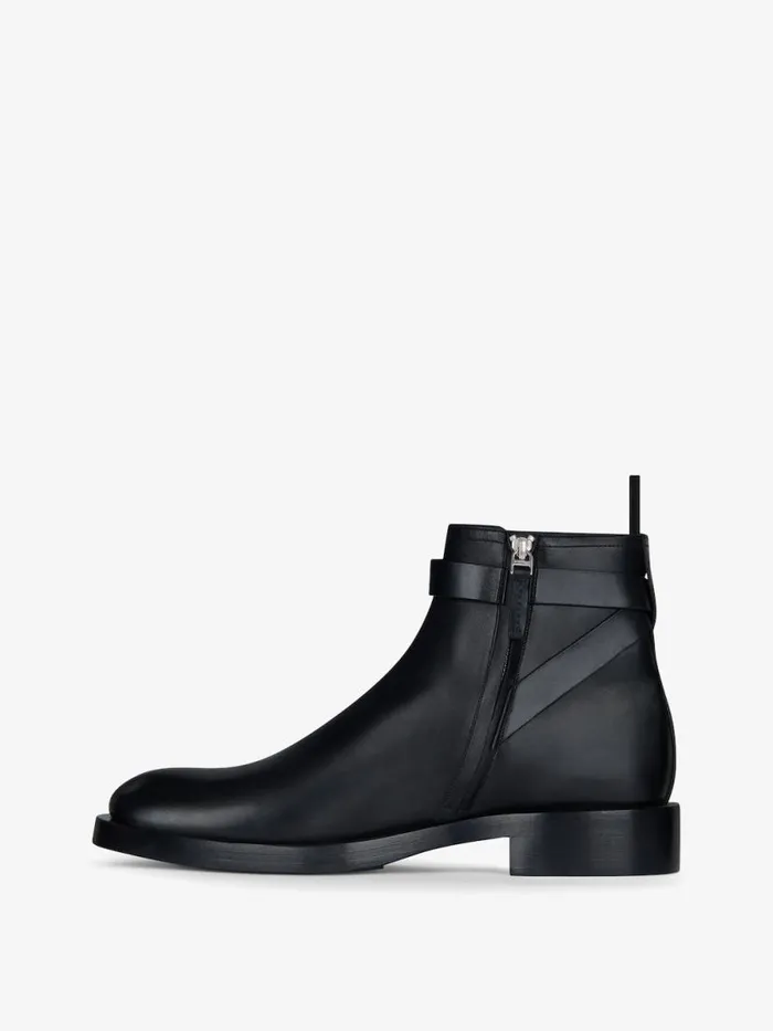 Men Boots and Loafers Givenchy Lock Ankle Boots In Leather Black Men Boots and Loafers Givenchy Lock Ankle Boots In Leather Black