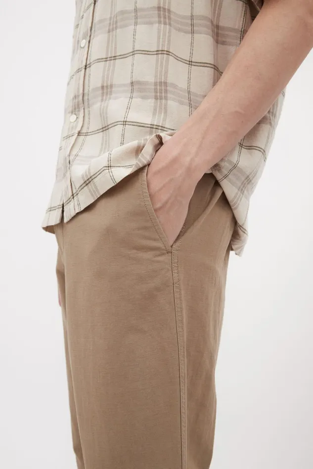 Men Ezra Relaxed Cotton Linen Trouser Clay Norse Projects Trousers