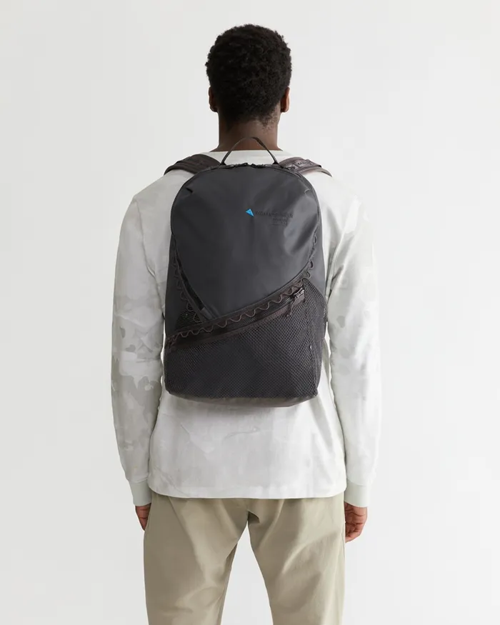 MenWomen Wunja Everyday Backpack 21L Raven Klttermusen SingleDay Backpacks 1832l