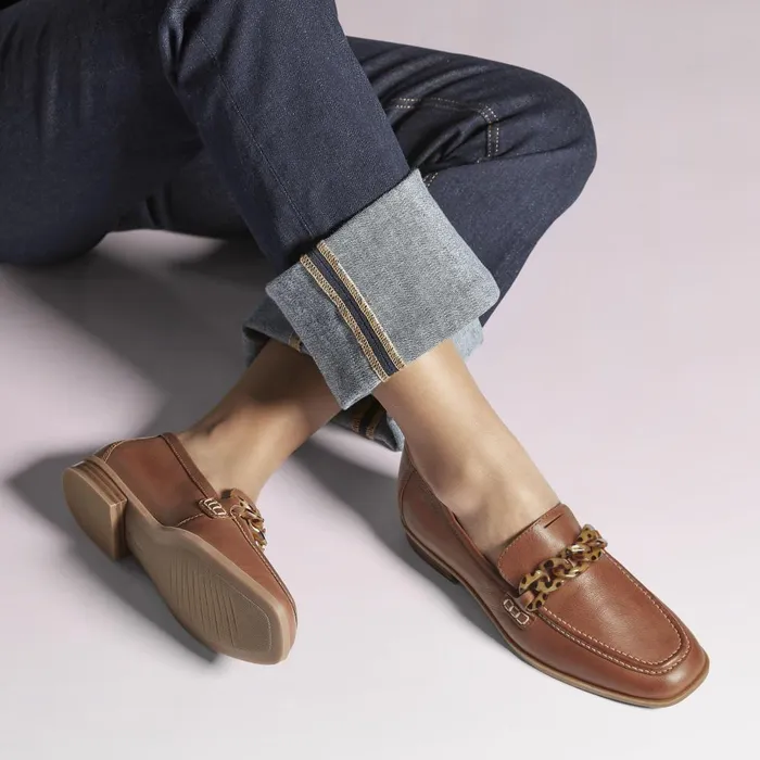 Sarafyna Iris Tan Leather Women Clarks SlipOns