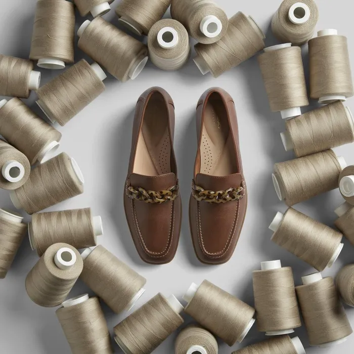 Sarafyna Iris Tan Leather Women Clarks SlipOns