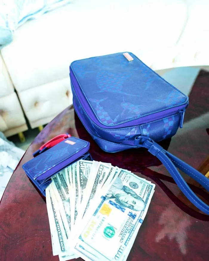 SHARK CHECK BLUE TOILETRY Bags SPRAYGROUND
