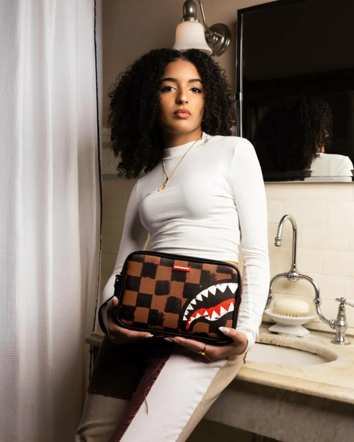 SHARKS IN PARIS VANQUISH TOILETRY BAG Bags SPRAYGROUND