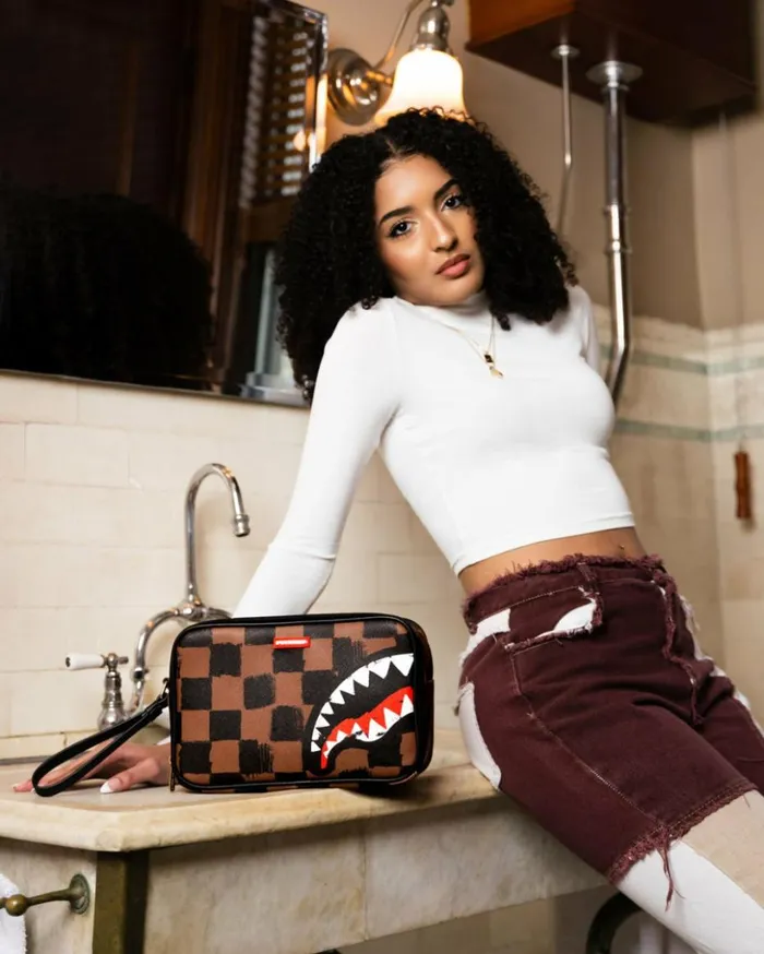 SHARKS IN PARIS VANQUISH TOILETRY BAG Bags SPRAYGROUND