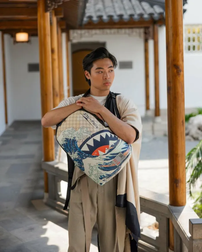 THE MET HOKUSAI GREAT WAVE BACKPACK Bags SPRAYGROUND