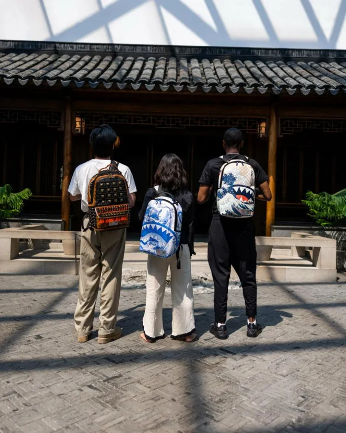 THE MET HOKUSAI GREAT WAVE BACKPACK Bags SPRAYGROUND