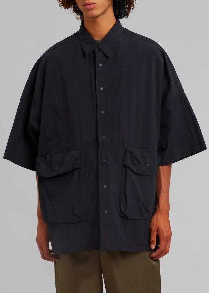 Tops Men The Frankie Shop Bedri Cargo Shirt 8211 Black