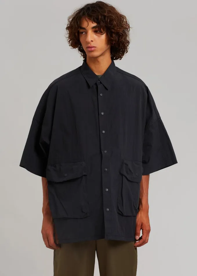 Tops Men The Frankie Shop Bedri Cargo Shirt 8211 Black