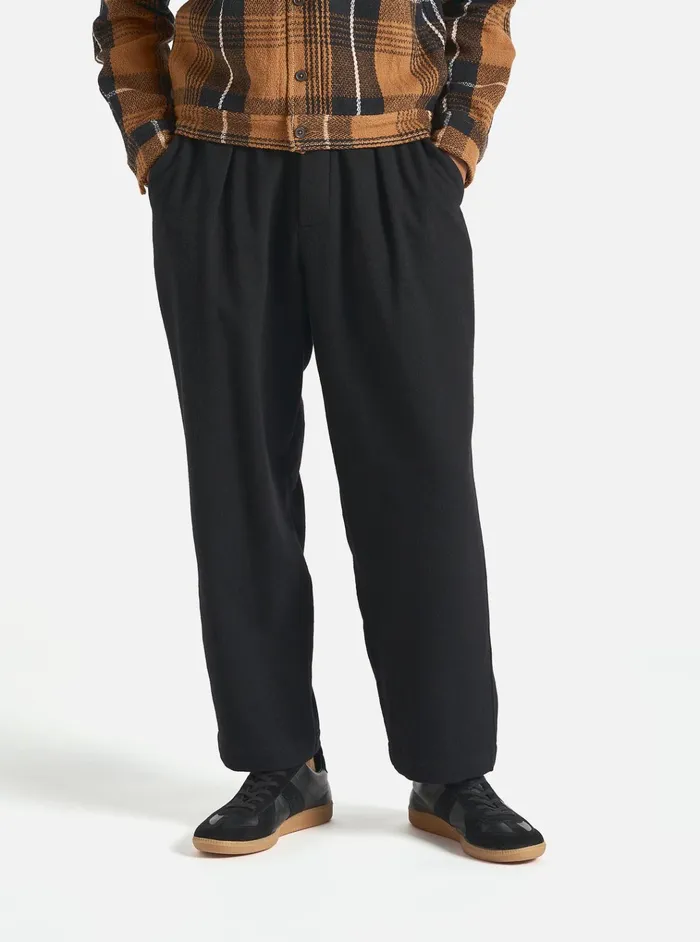 Trousers Men Universal Works Universal Works Oxford Pant In Black Recycled Soft Wool