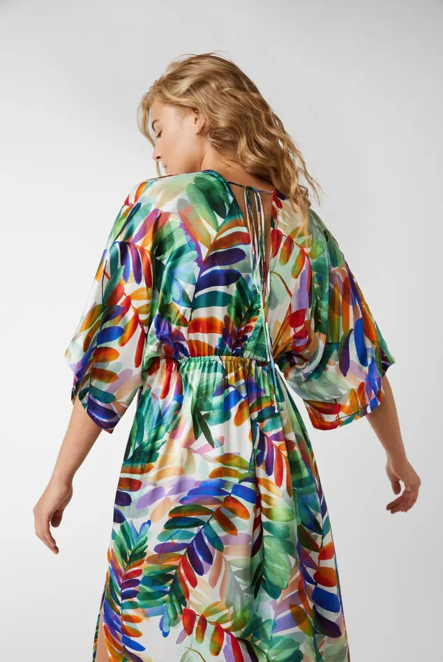 Van Laack Dresses and Skirts Women Fitted Maxi Dress Made Of Viscose With Multicolored Mixed Water Flower Petals Van Laack Dresses and Skirts Women Fitted Maxi Dress Made Of Viscose With Multicolored Mixed Water Flower Petals