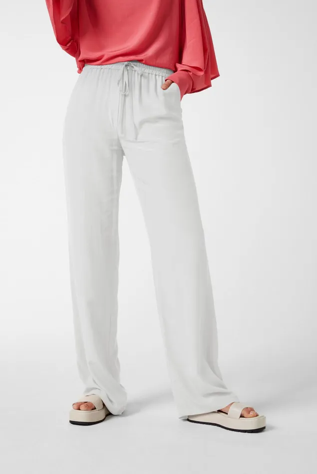 Van Laack Jeans and Pants Women Straight Pants With Elastic Waistband And Ruffle Details Made Of Plain Viscose White Van Laack Jeans and Pants Women Straight Pants With Elastic Waistband And Ruffle Details Made Of Plain Viscose White