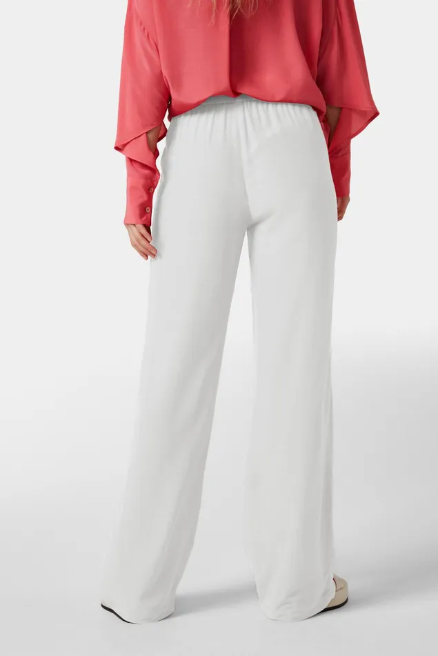 Van Laack Jeans and Pants Women Straight Pants With Elastic Waistband And Ruffle Details Made Of Plain Viscose White Van Laack Jeans and Pants Women Straight Pants With Elastic Waistband And Ruffle Details Made Of Plain Viscose White