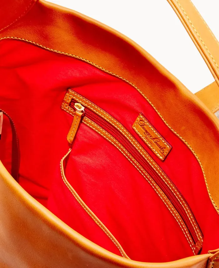 Woman Florentine Logo Lock Shoulder Bag Natural Dooney and Bourke Shoulder Bags Woman Florentine Logo Lock Shoulder Bag Natural Dooney and Bourke Shoulder Bags