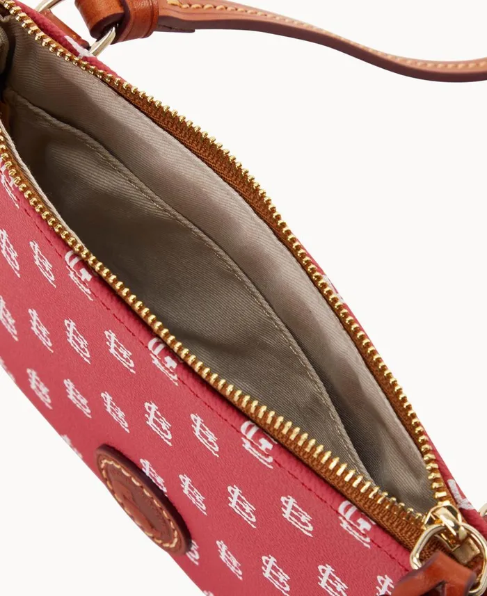 Woman MLB Cardinals Top Zip Crossbody Cardinals Dooney and Bourke Crossbodies Woman MLB Cardinals Top Zip Crossbody Cardinals Dooney and Bourke Crossbodies