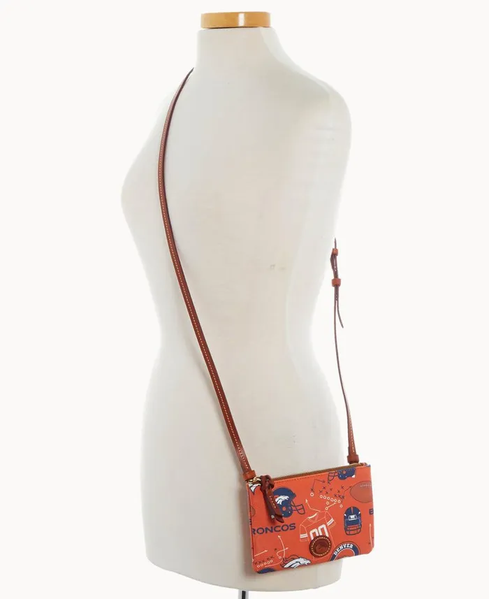 Woman NFL Broncos Top Zip Crossbody Broncos Dooney and Bourke Crossbodies Woman NFL Broncos Top Zip Crossbody Broncos Dooney and Bourke Crossbodies