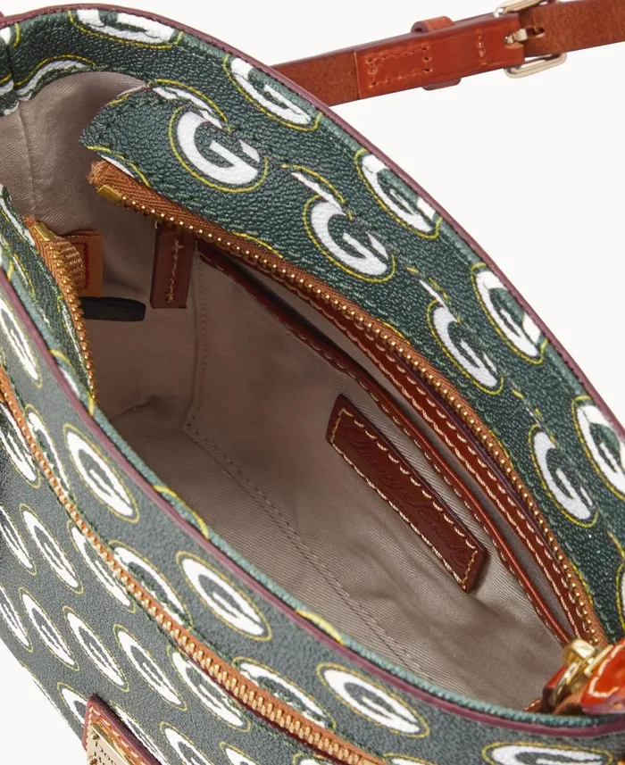 Woman NFL Packers Small Zip Crossbody Packers Dooney and Bourke Crossbodies Woman NFL Packers Small Zip Crossbody Packers Dooney and Bourke Crossbodies