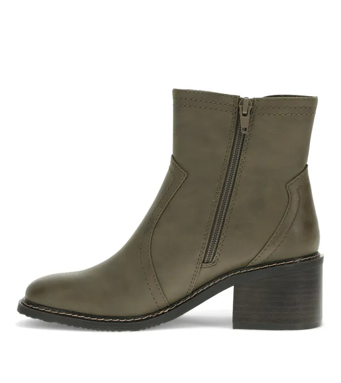 Women Calloway Block Heel Bootie Moss Mist Baretraps Booties