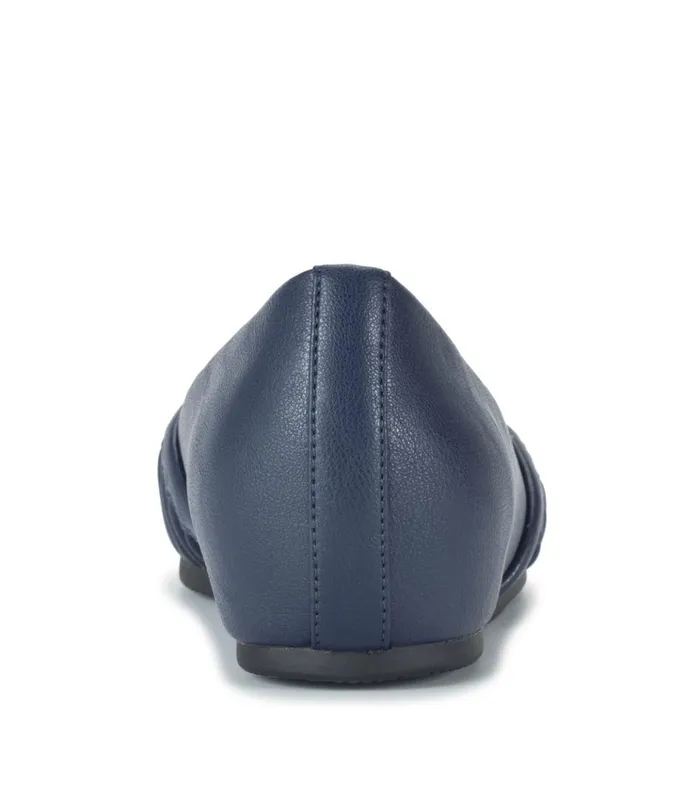 Women Charlie Flat Midnight Baretraps Flats and Loafers