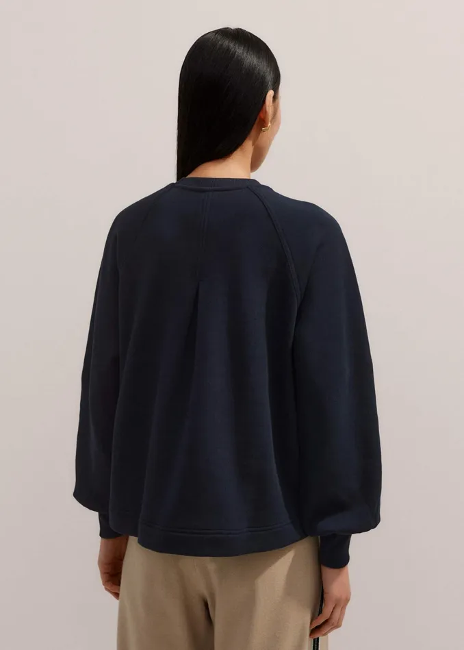 Women Curve Hem Sweatshirt Navy MEEM