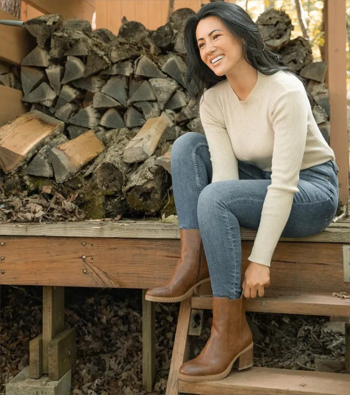 Women Feeney Block Heel Boot Cognac Baretraps Booties