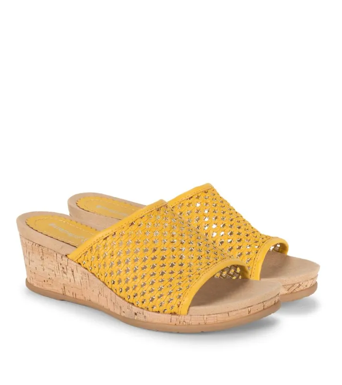 Women Flossey Wedge Slide Sandal Mellow Yellow Baretraps Slides and Slip On Sandals